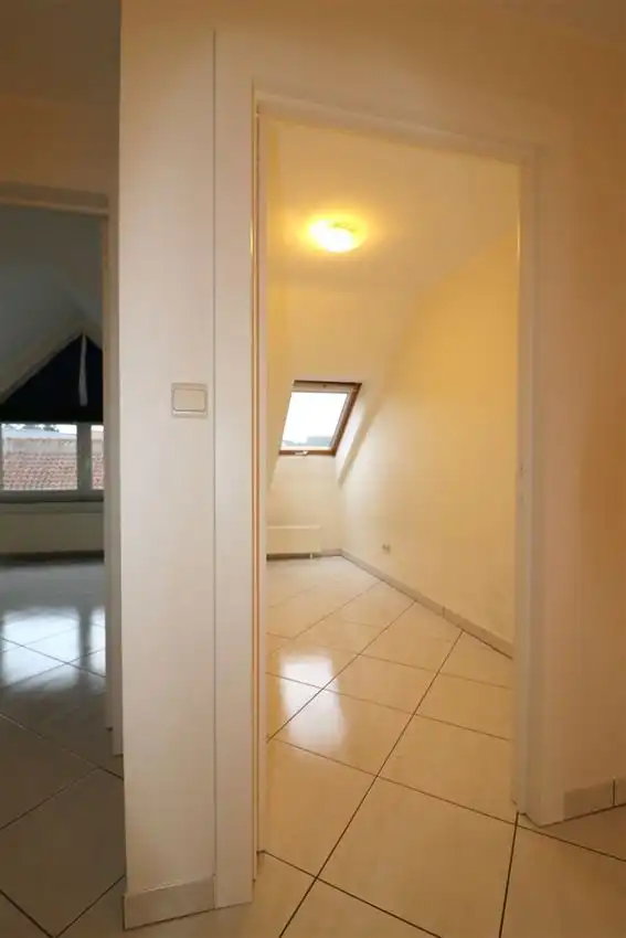 Duplex met 3 slpk., ruim terras en garage nabij station foto 21