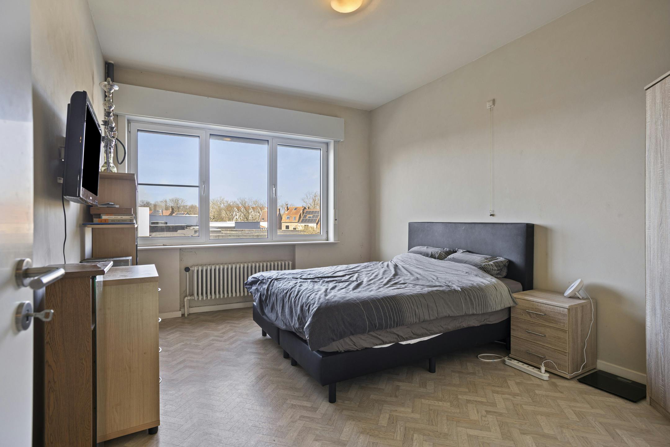 Lichtrijk appartement met 2 slaapkamers te Brugge (Sint-Pieters) foto 9