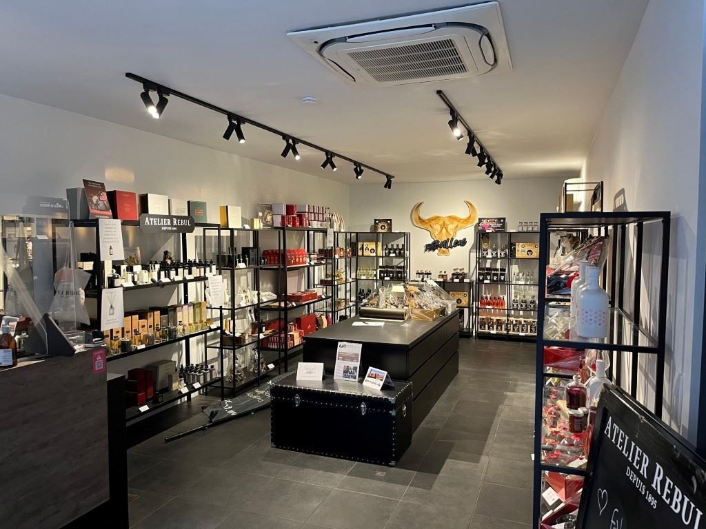 Winkel/handelsgelijkvloers foto 2
