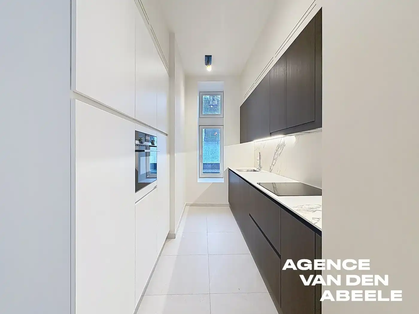 Prachtige nieuwbouwwoning met garage en tuin foto 2