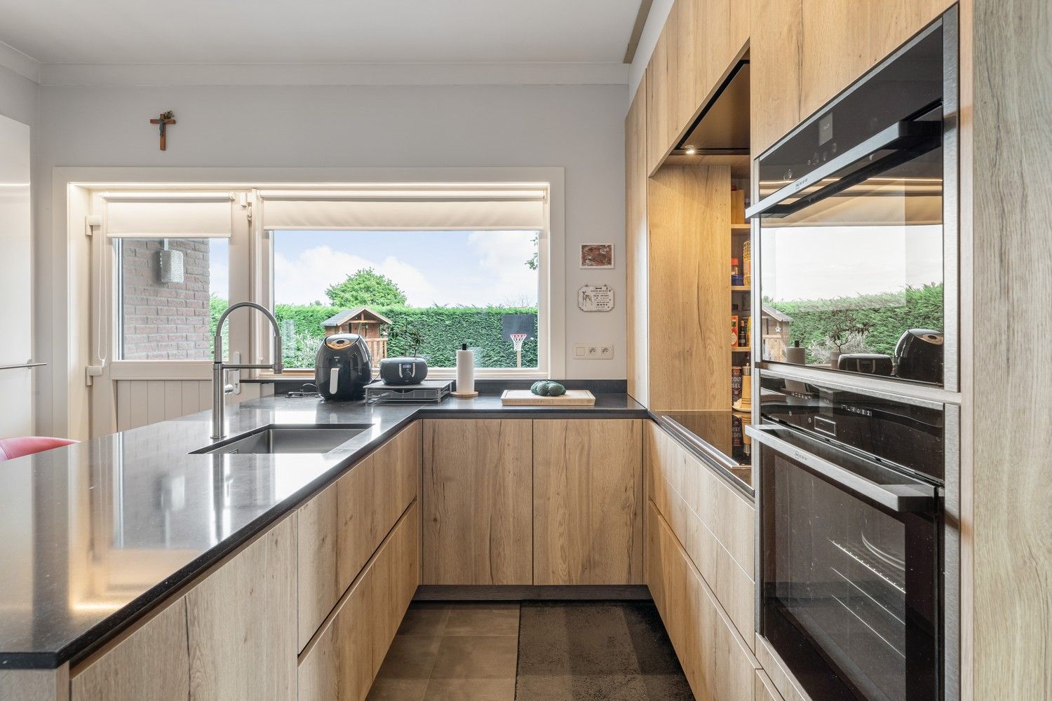 Gerenoveerde woning in het rustig gelegen Brustem. foto 9