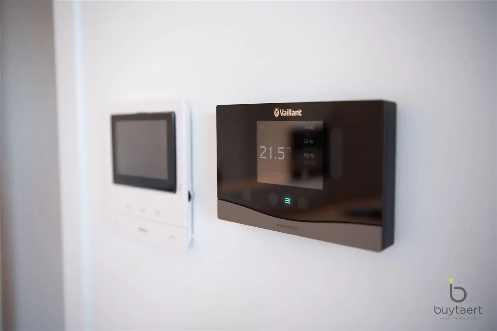 Recent 1 slaapkamer appartement met prachtig uitzicht! foto 16