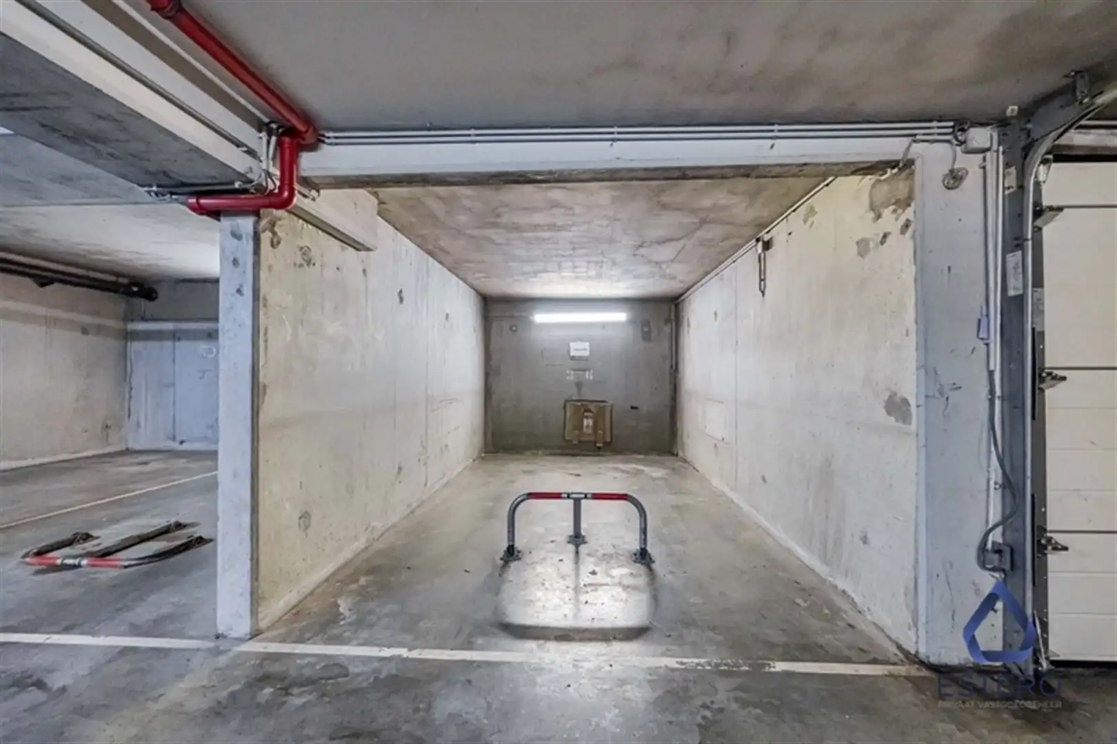 Ruim 2-slpkappartement met terras en uitzicht op de stad foto 16