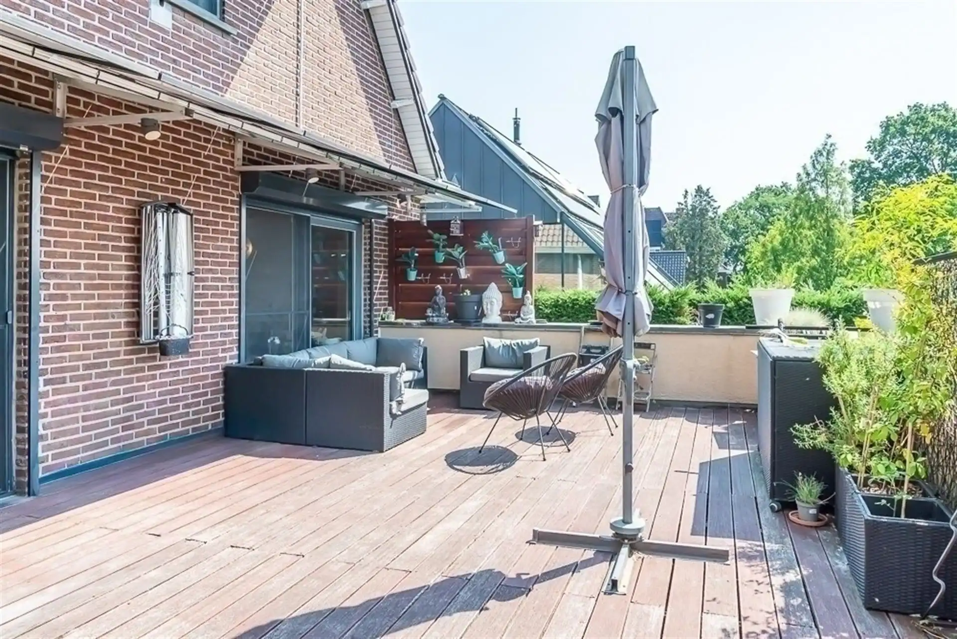 Karakteristiek handelshuis met ruime bovenwoning op toplocatie nabij Maasmechelen foto 36