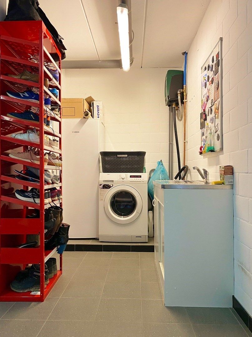 Recente halfopen woning met tuin, garage en tuinhuis  foto 14