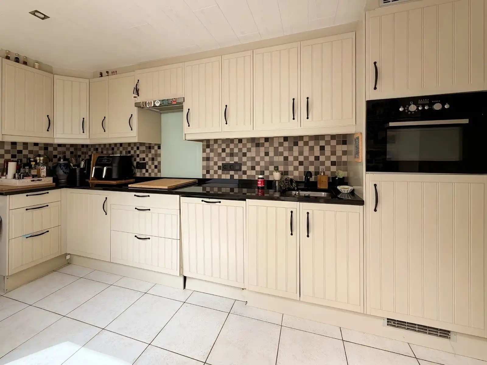 Goed gelegen woning op wandelafstand van het levendige centrum van Oostende! foto 3