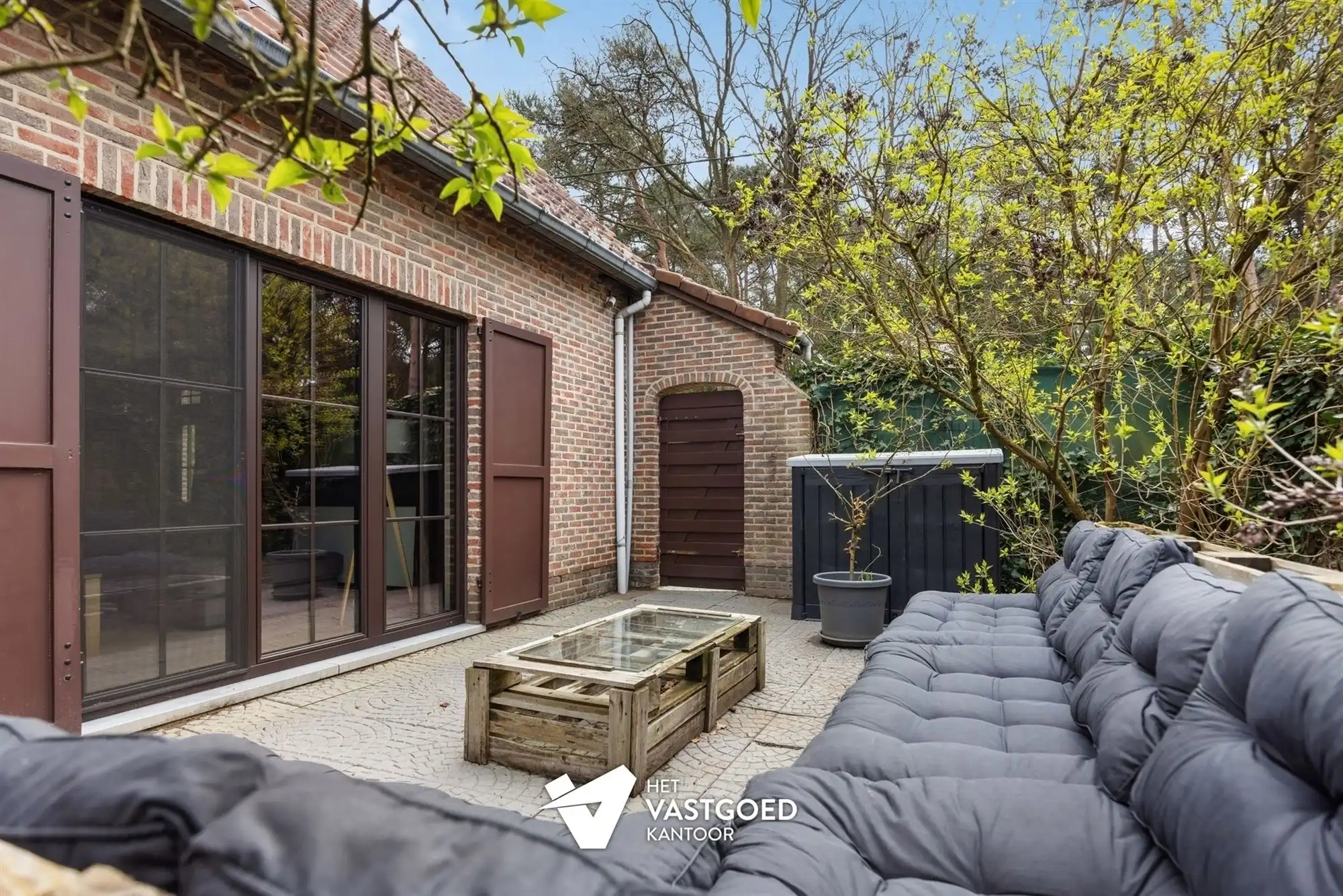 PERFECT ONDERHOUDEN WONING MET 6 SLAAPKAMERS EN WERKHUIS/GARAGE IN GROENE OMGEVING TE VIVERSEL foto 33