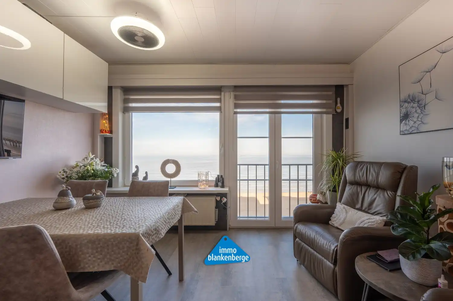 Mooie gemeubelde studio met slaaphoek in Residentie Strand op de Zeedijk foto 3