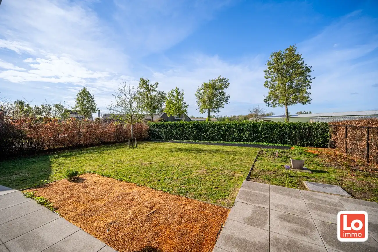 VERKOCHT!! Ruime charmante open bebouwing met afzonderlijke garage en carport op een toplocatie in Lochristi. foto 24