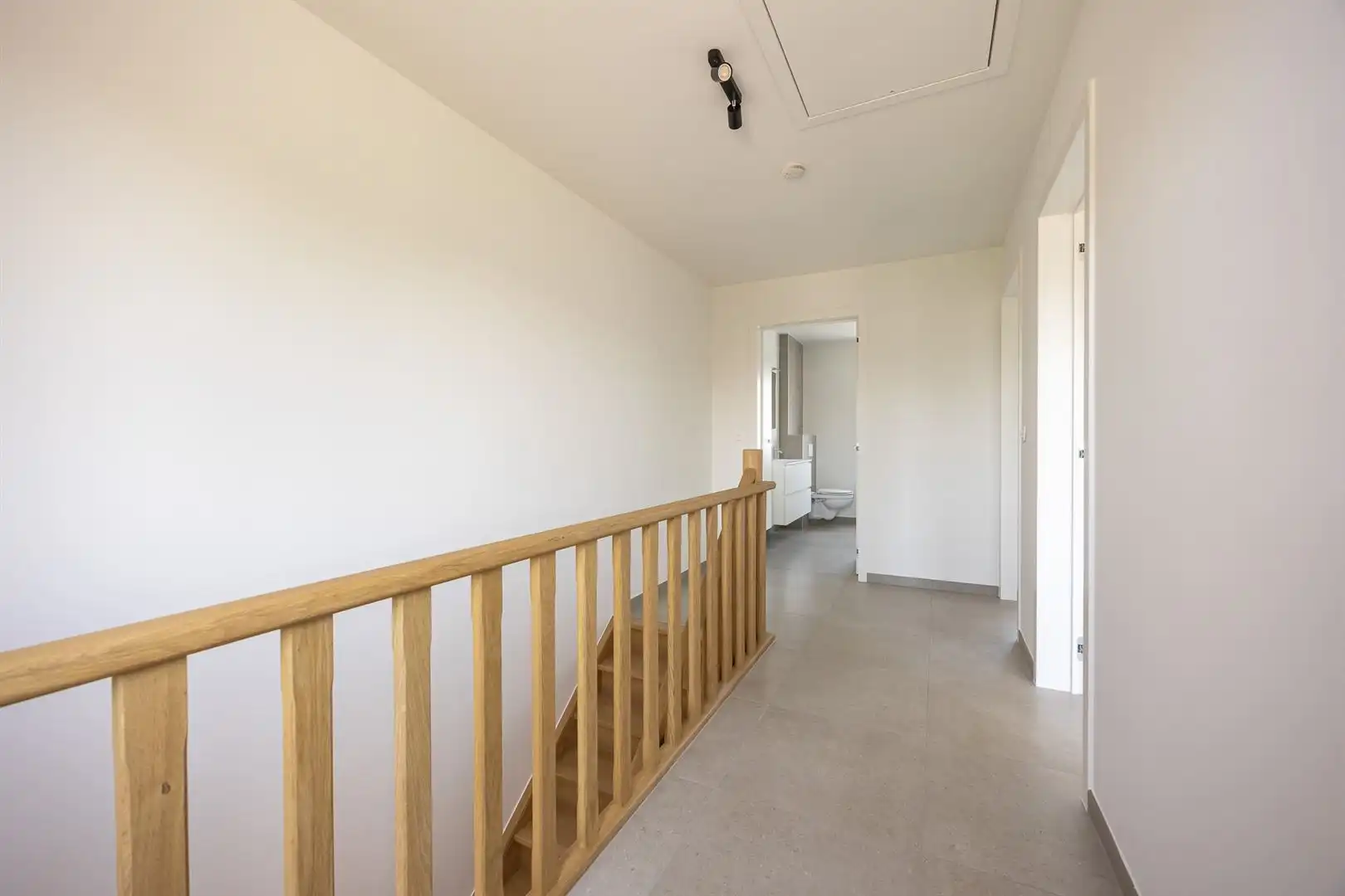 Recente nieuwbouwwoning met grote, zonnige tuin  foto 12