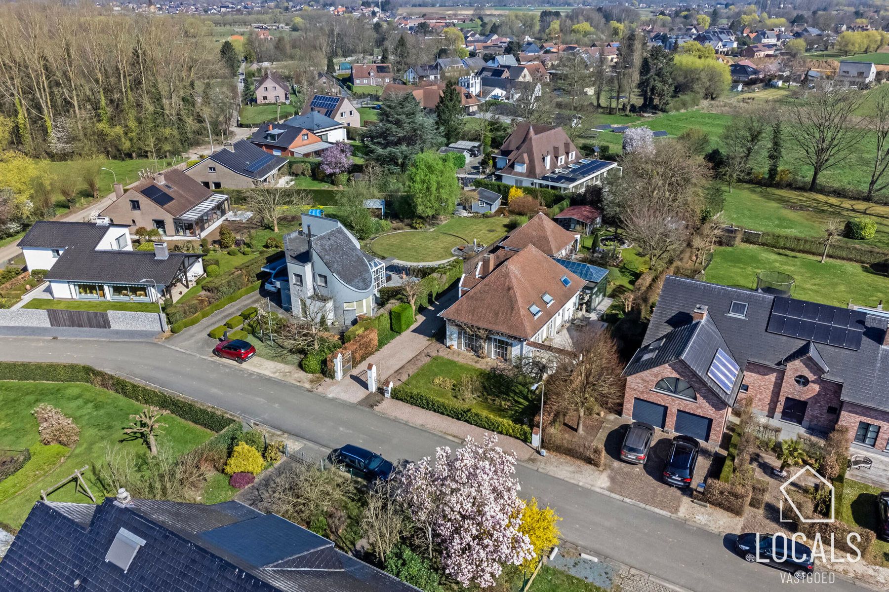Tijdloze villa in doodlopende straat aan het bos foto 34