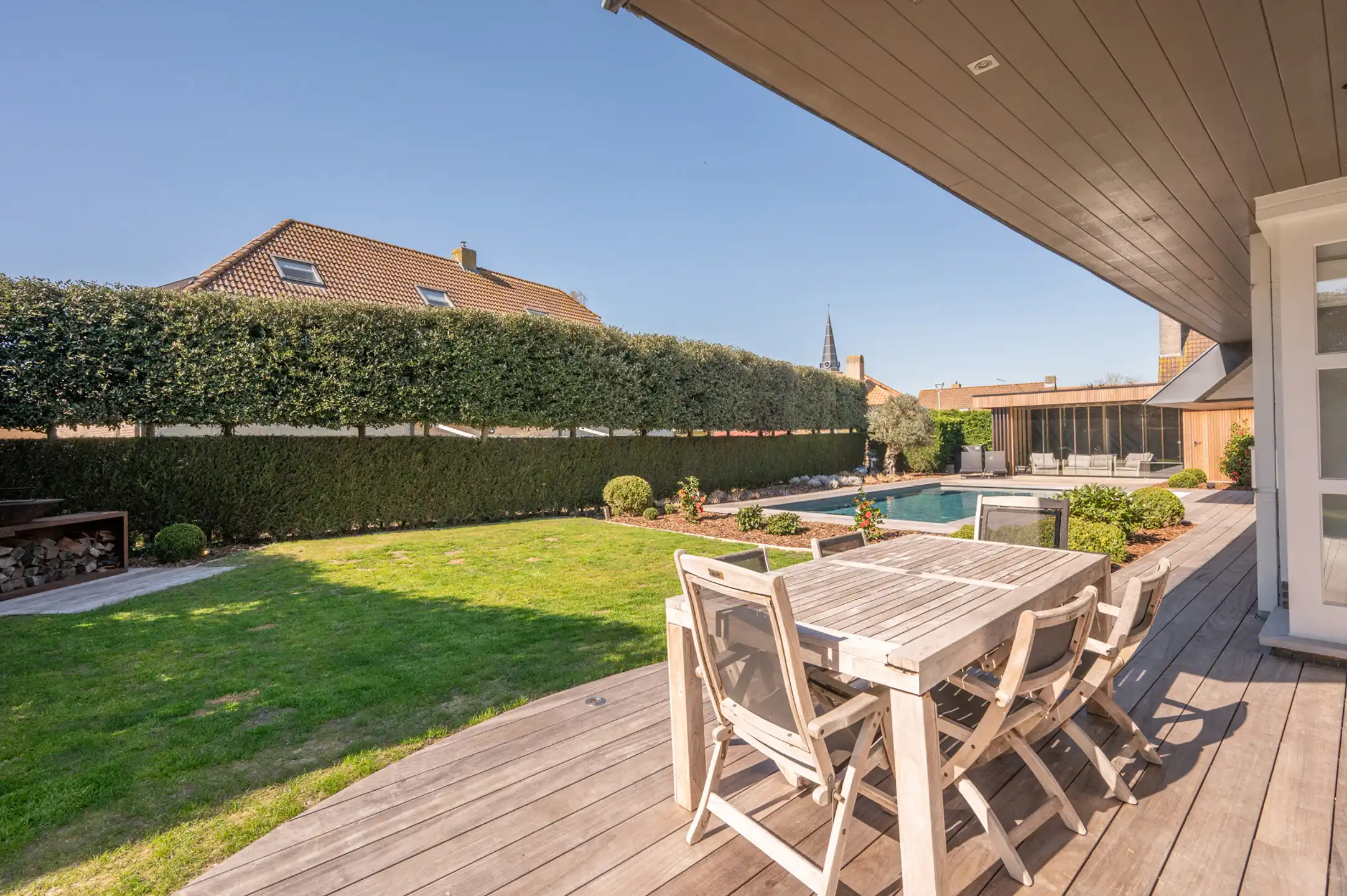 Tijdloze villa met buitenzwembad en exclusief poolhouse foto 16