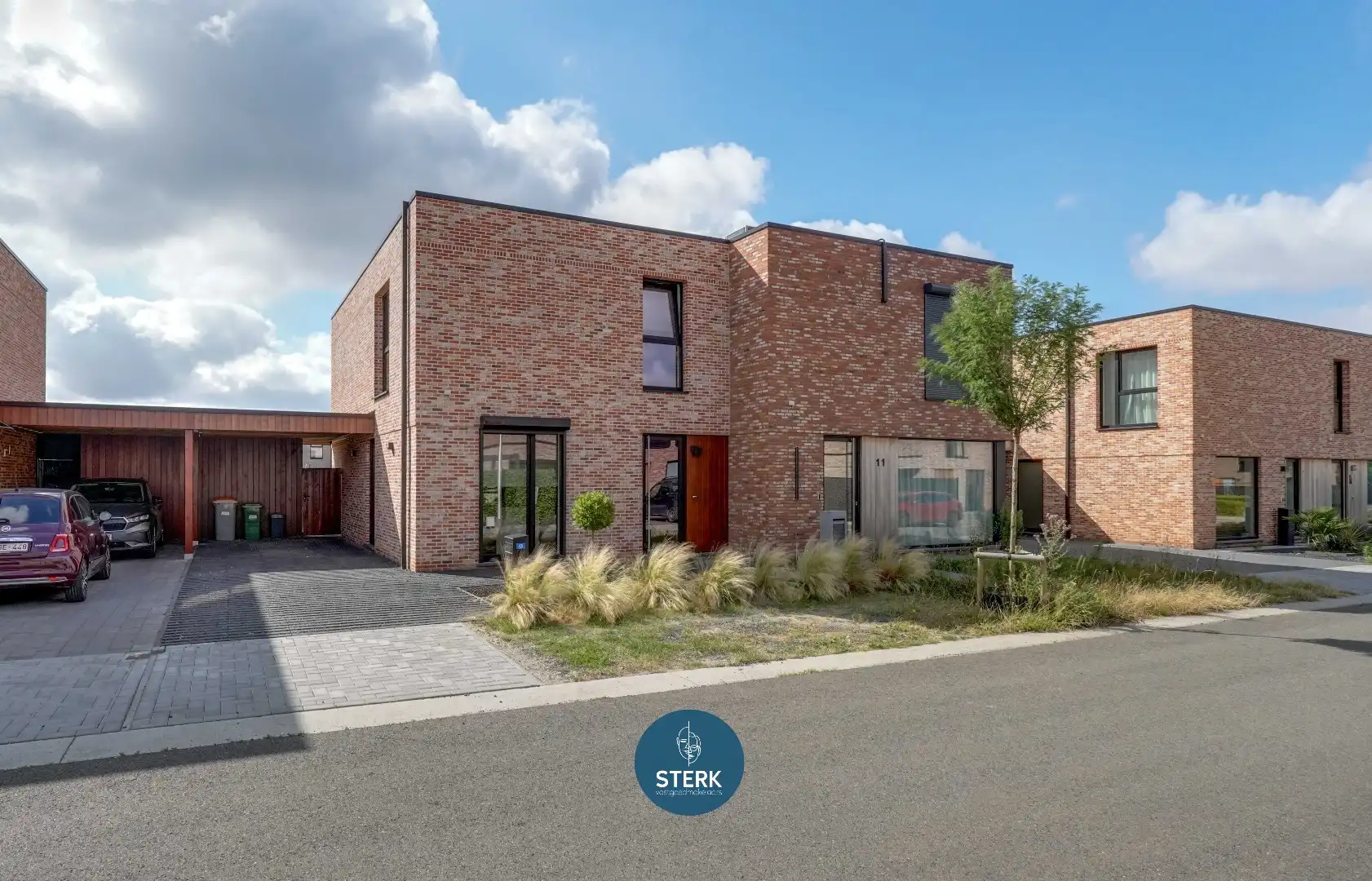 RECENTE GEZINSWONING MET EPC LABEL A IN EEN RUSTIGE BUURT TE LANAKEN !  foto {{pictureIndex}}