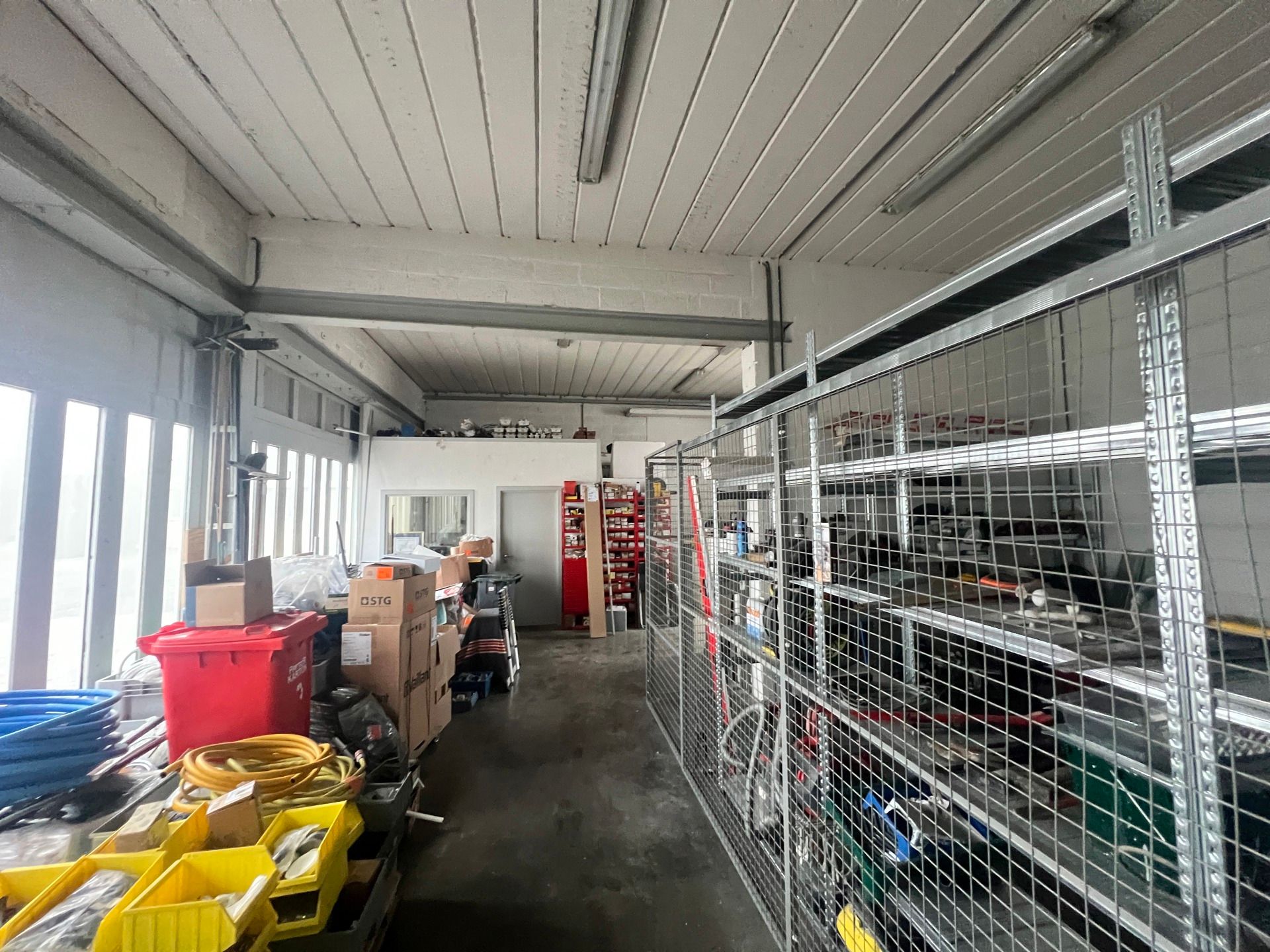 MULTIFUNCTIONEEL BEDRIJFSGEBOUW foto 3