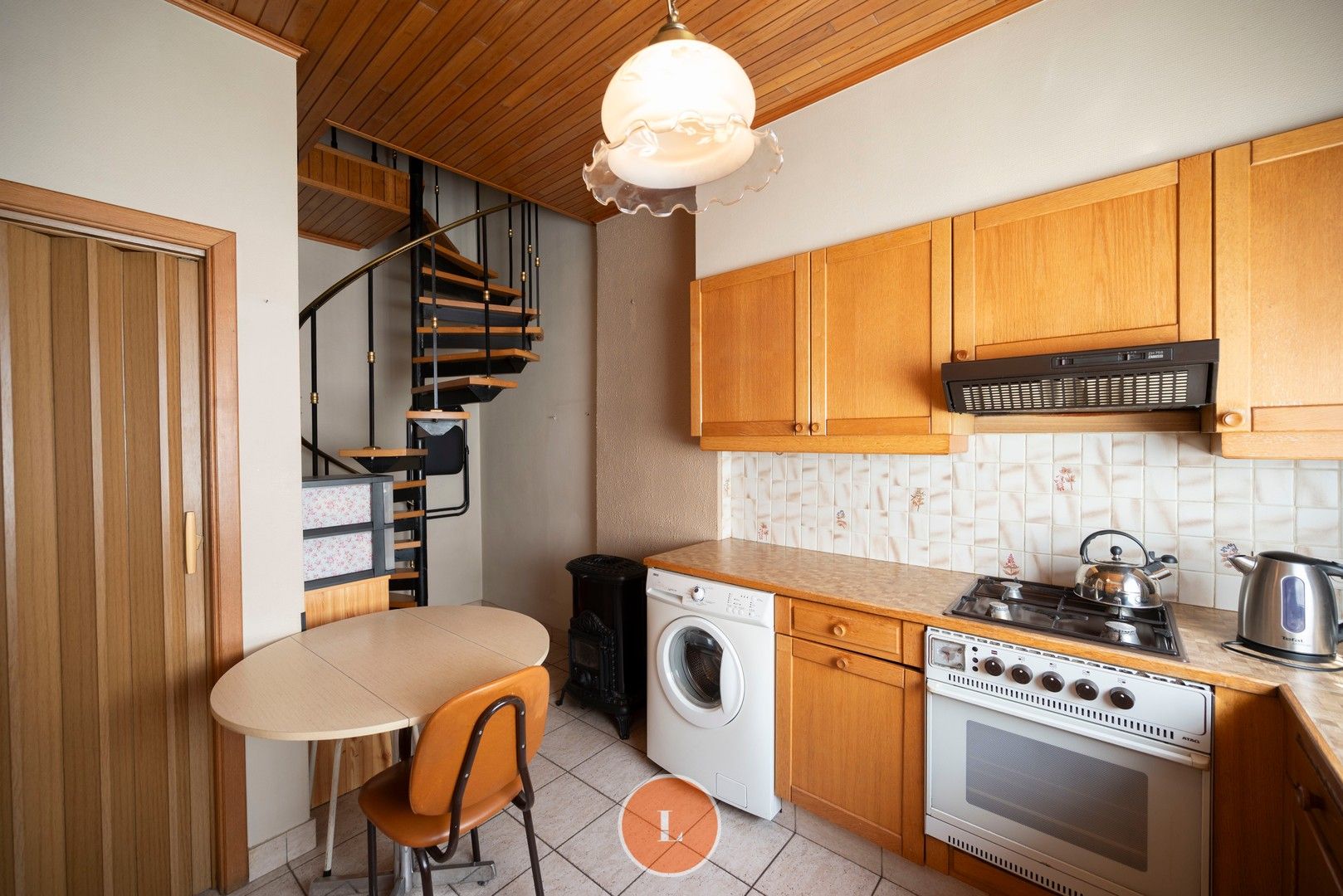 Te renoveren woning in centrum Menen foto 6