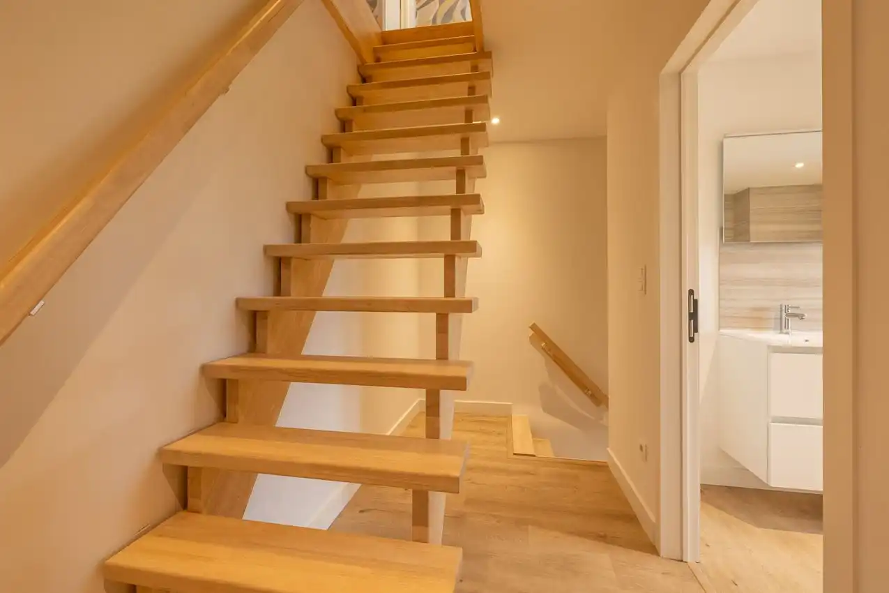 Vernieuwde rijwoning met drie slaapkamers en mooie tuin foto 21