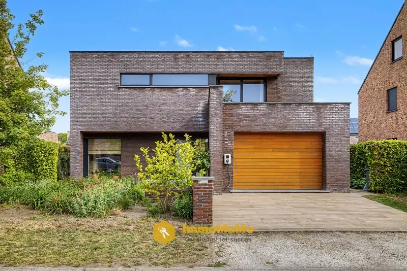 VERKOCHT - RUSTIG GELEGEN VILLA MET 3 (BAD)KAMERS TE KOOP IN WACHTEBEKE foto {{pictureIndex}}