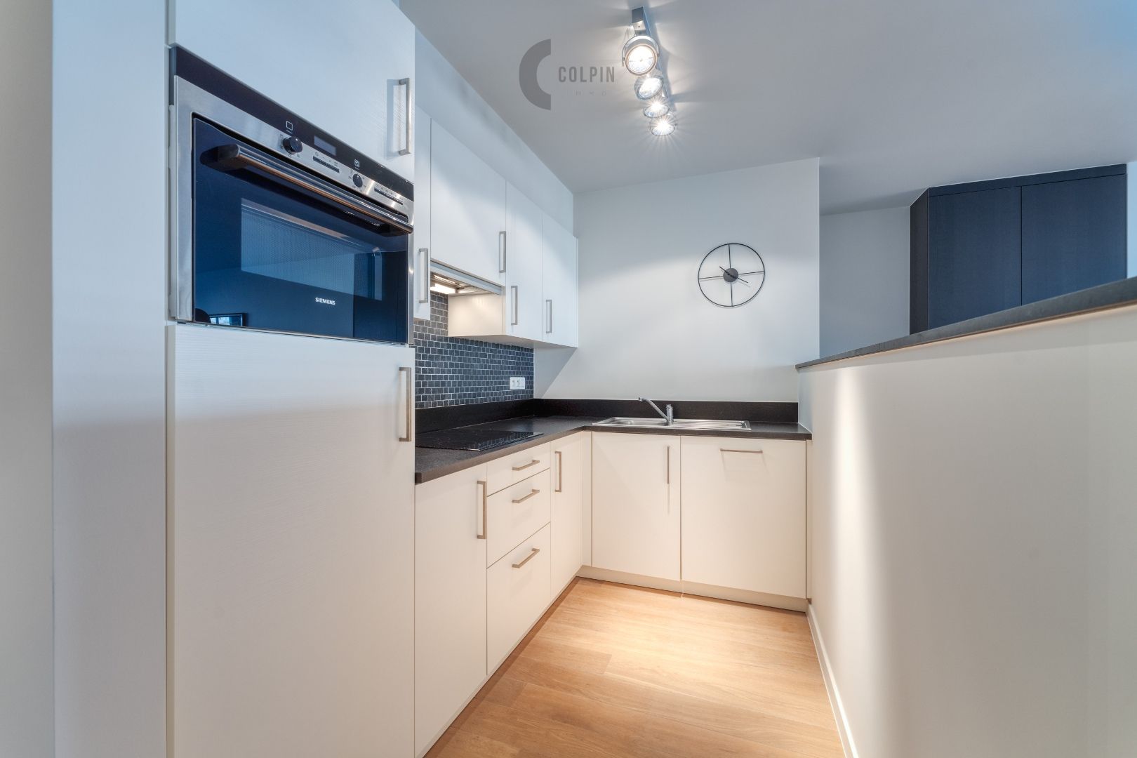 Ontdek dit zonnig appartement in de geliefde Knokkestraat – een unieke kans! foto 6