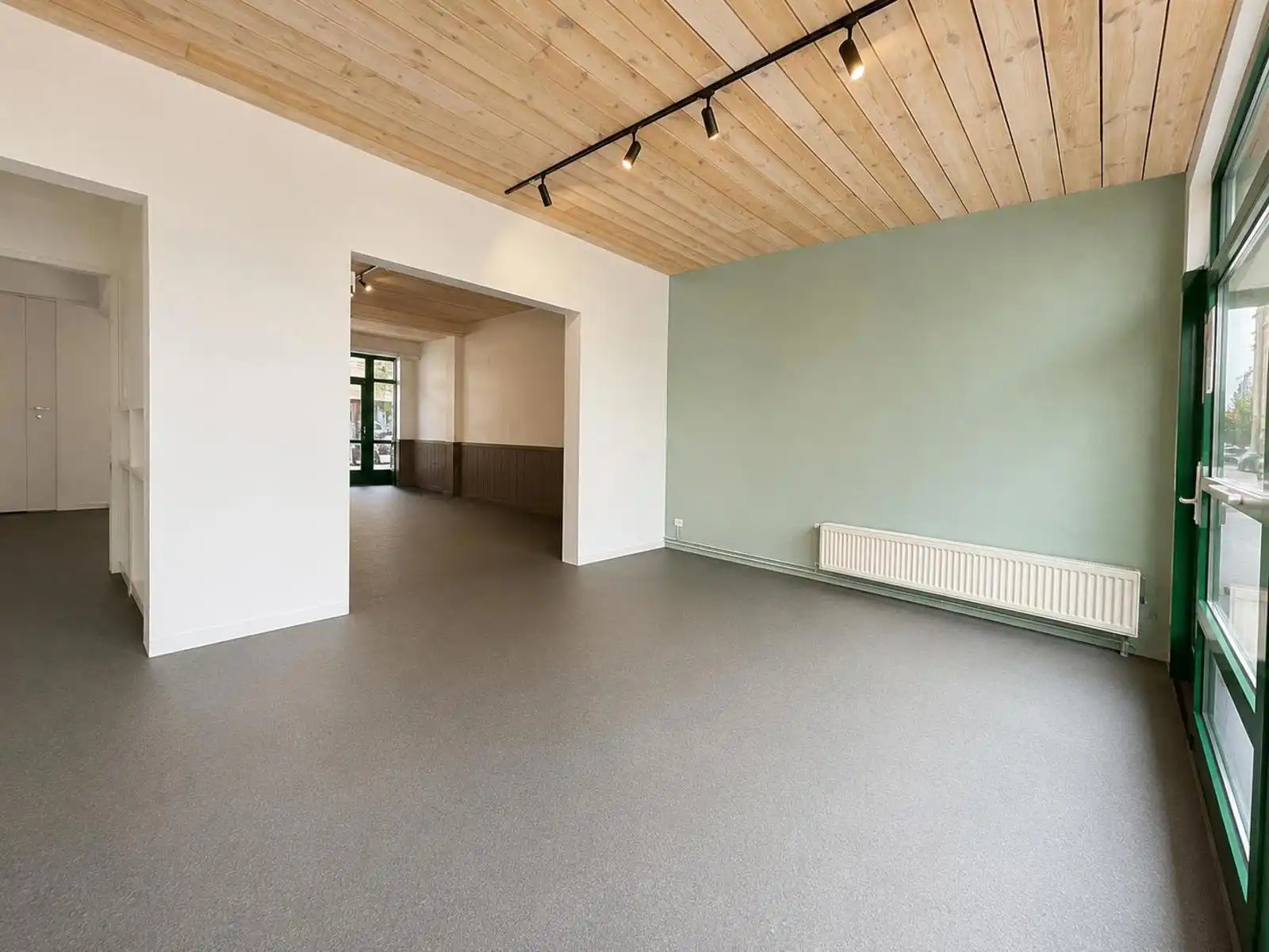 Veelzijdige handelspand op toplocatie foto 11