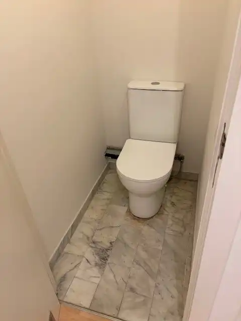 Ongemeubeld gelijkvloers appartement met 2 slaapkamers, vlak aan zee foto 10