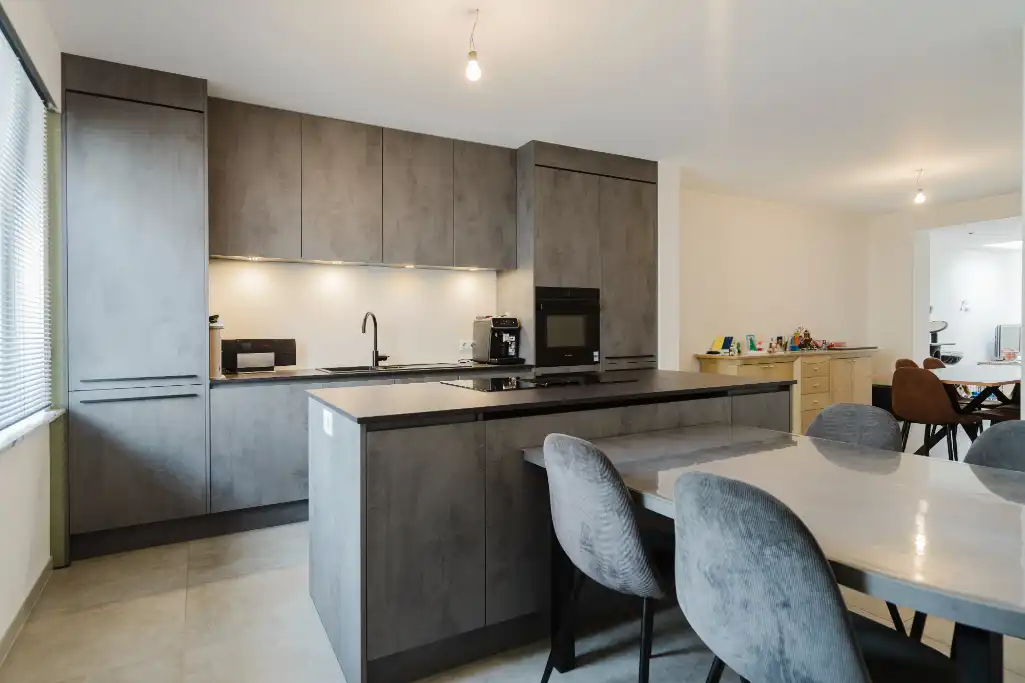 Instapklare woning met 3 slaapkamers en zonnige tuin foto {{pictureIndex}}