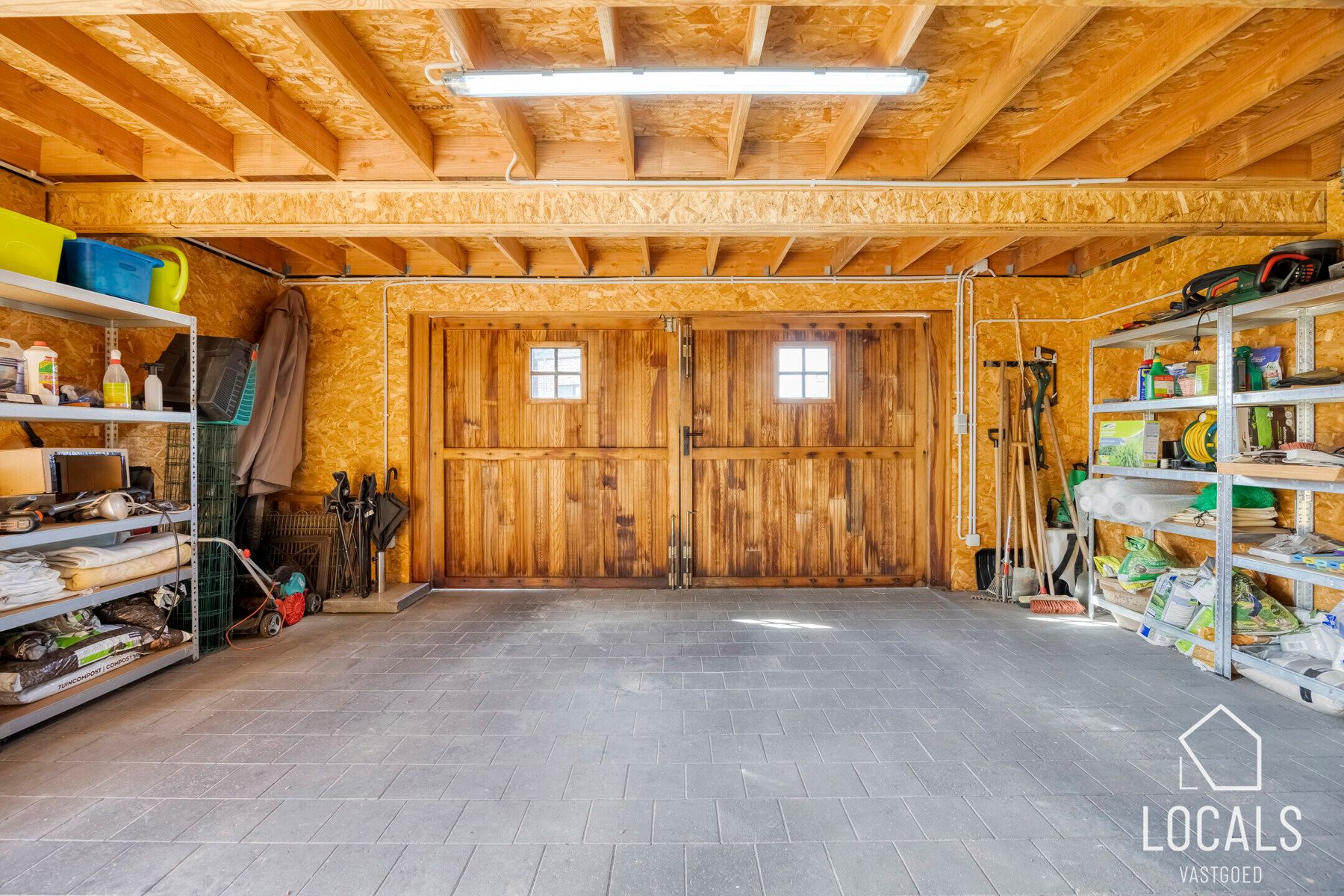 Recente woning (2018) met prachtige tuin en ruime garage foto 28