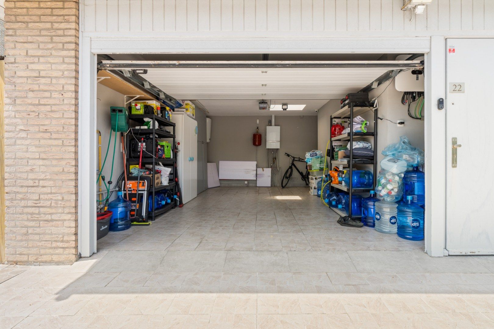 Ruime instapklaar bungalow op topligging foto 14