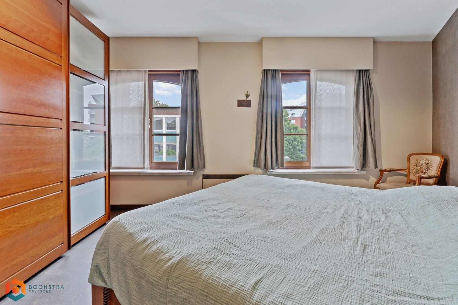 Ruime woning met dubbele praktijkruimte te Boom foto 11