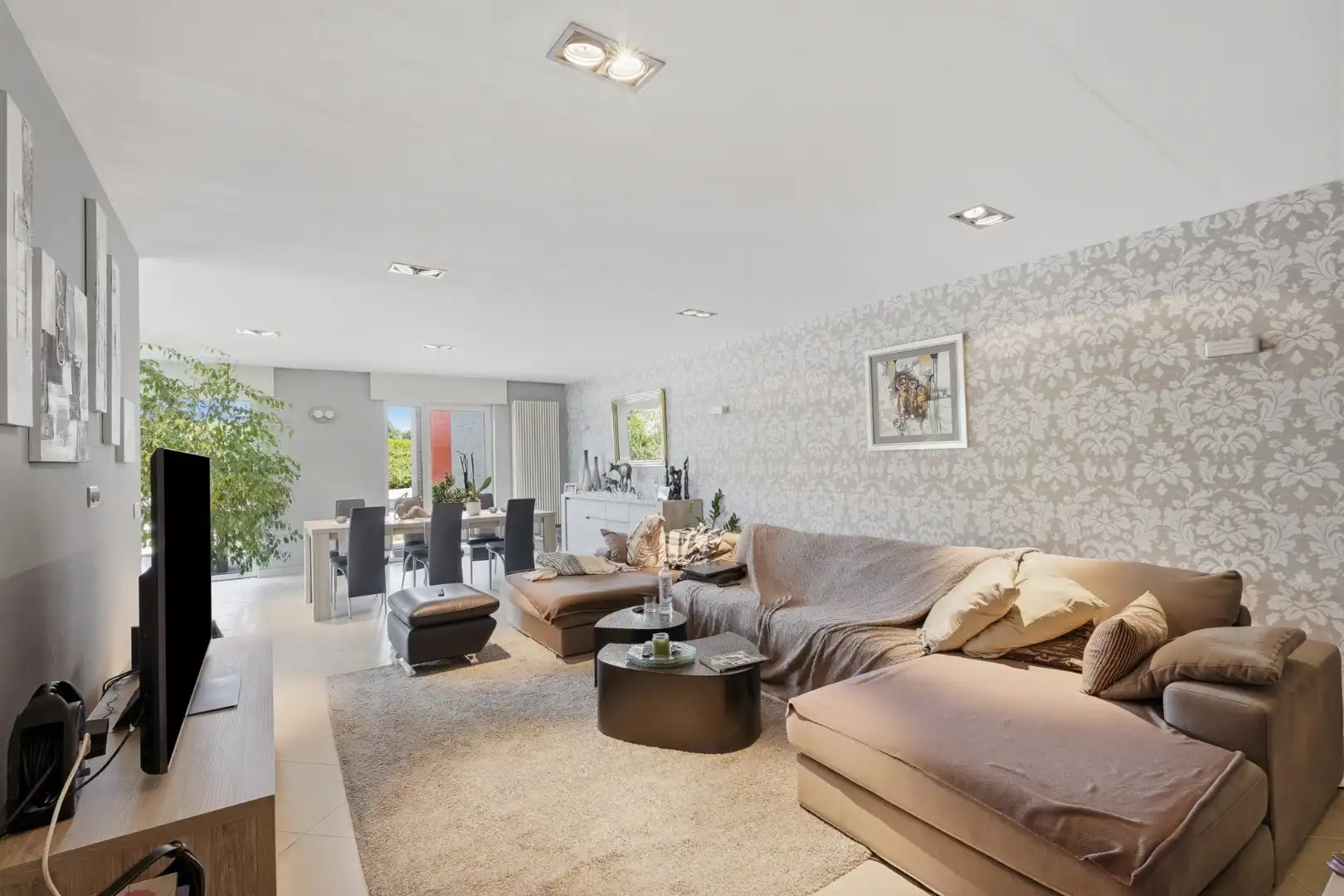 Bedrijfswoning met ruime loods van ca. 1.530 m² in de ambachtelijke zone van Eernegem foto 20