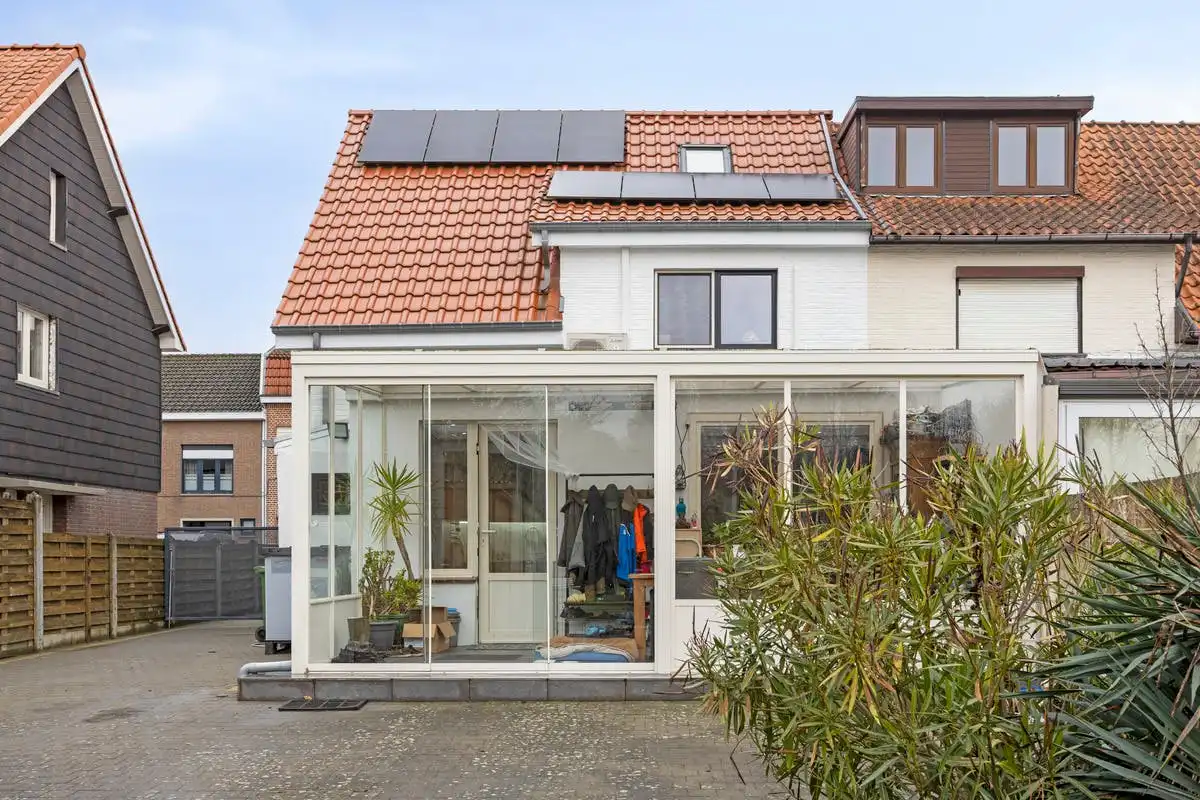 Modern halfopen huis te koop in Tongeren foto 29