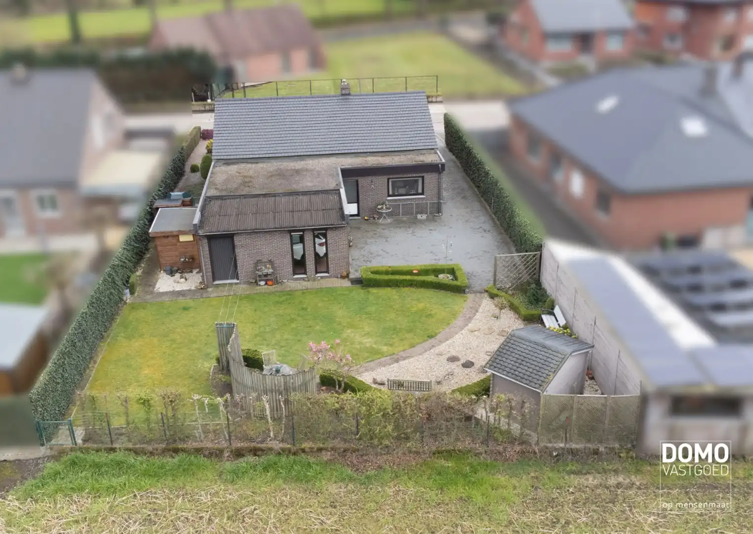 DEELS GERENOVEERDE WONING MET 3 SLAAPKAMERS, GARAGE EN RUIME TUIN TE KOOP IN KERMT  foto 18