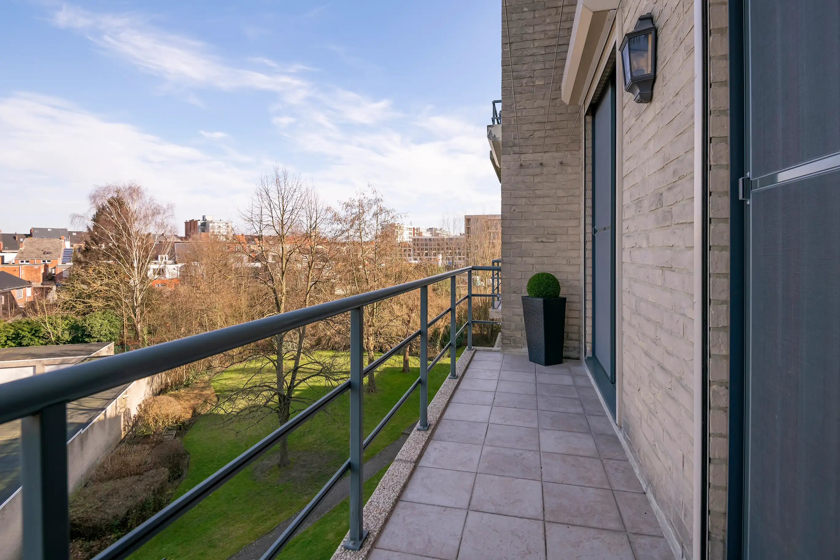 Exclusief appartement van 250 m² met panoramisch zicht op de vaart. foto 20