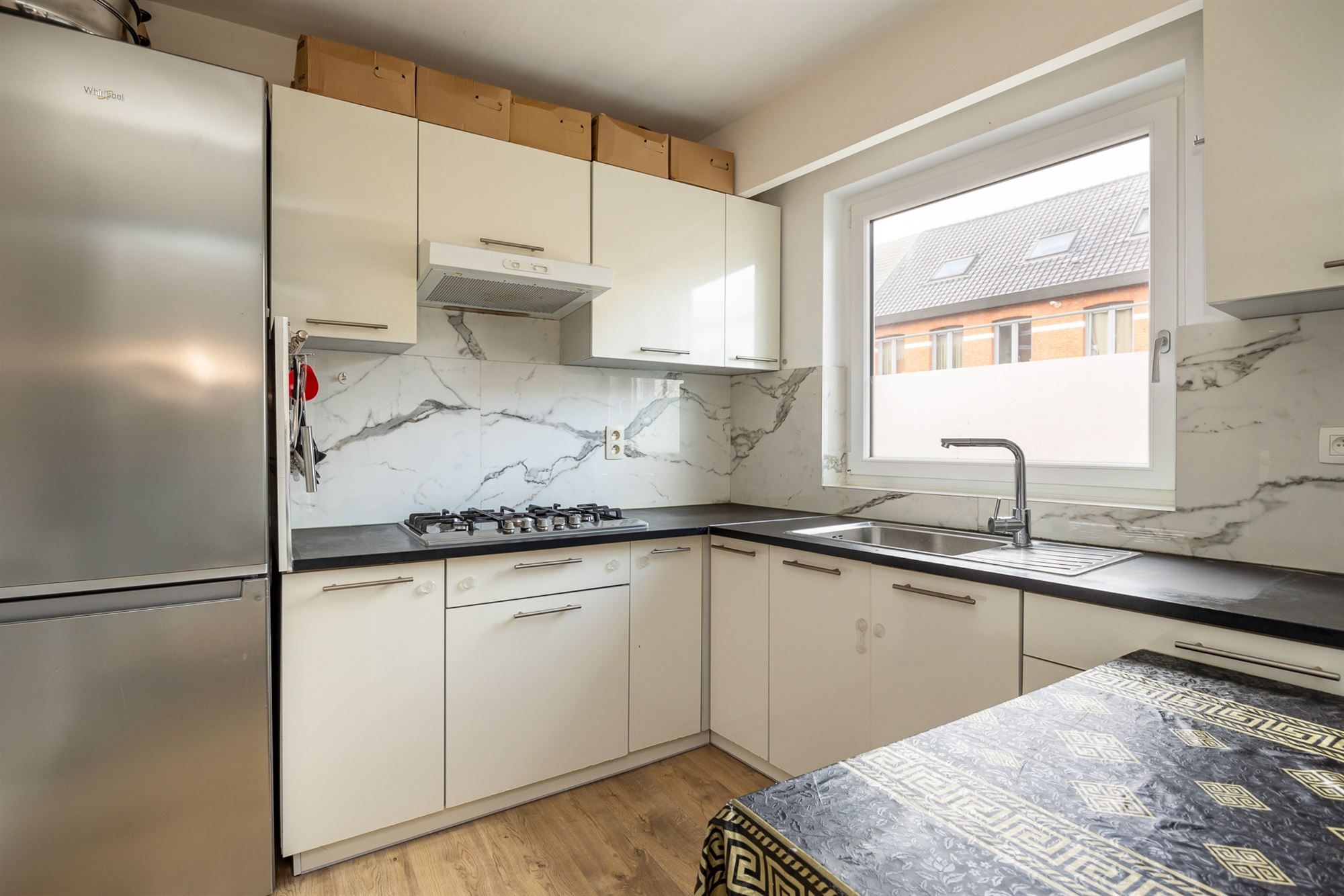Gerenoveerd appartement met 2 slaapkamers en terras foto 5