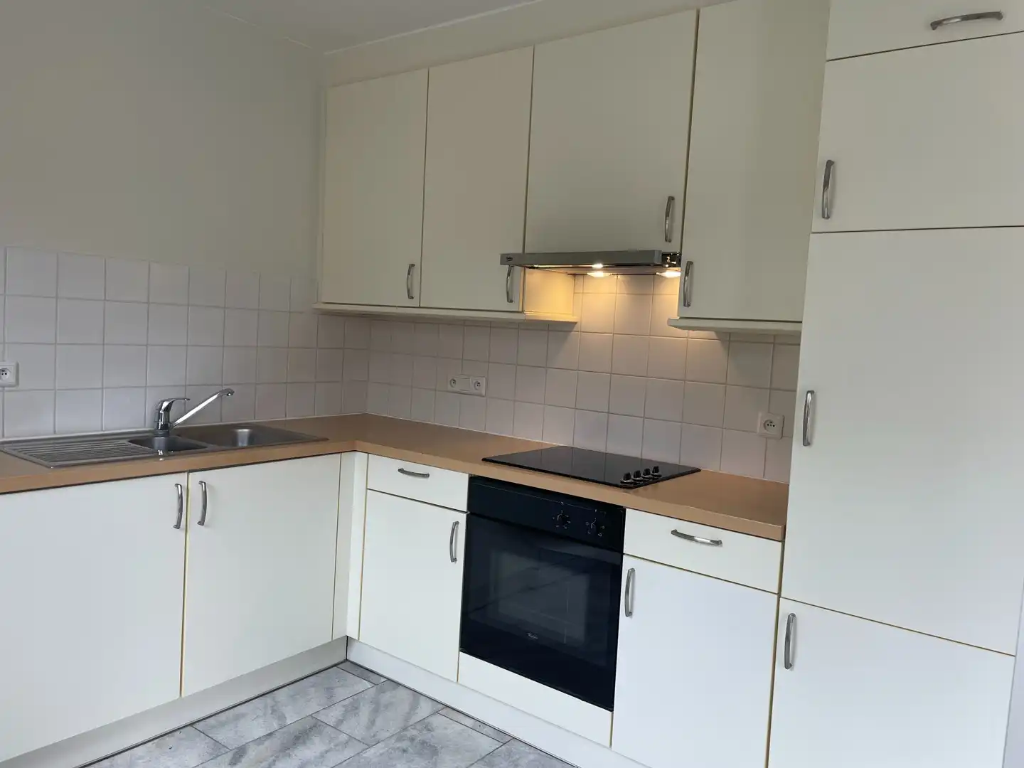 Ruim en energiezuinig appartement met twee terrassen en parking foto 4