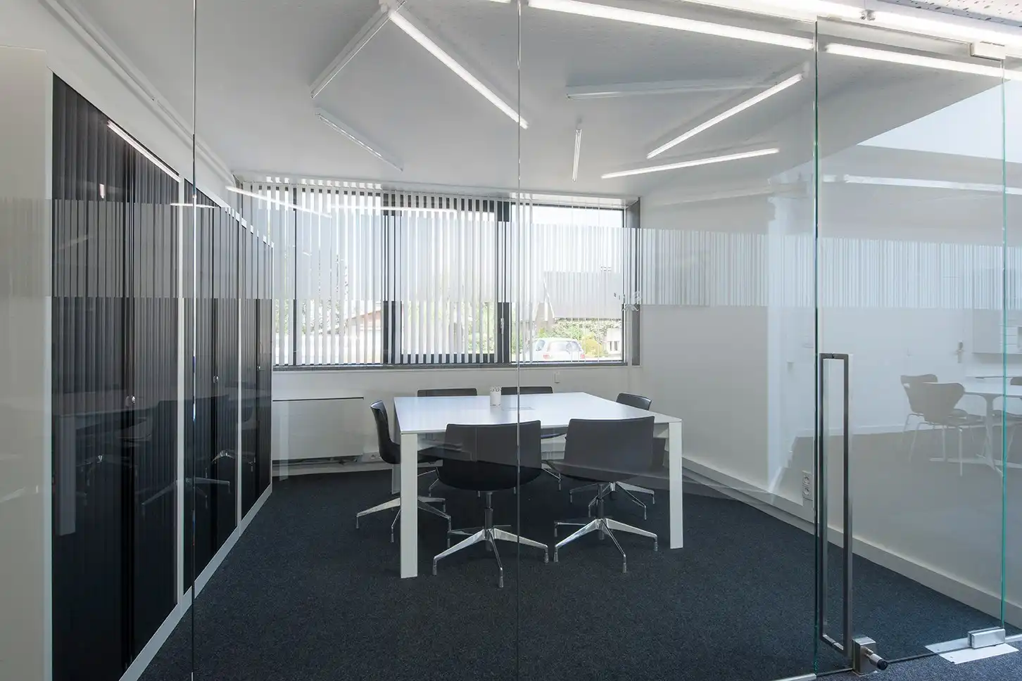 Perfect uitgerust kantoor (22 m²) met parking en alle faciliteiten inclusief, Torhout. foto 27