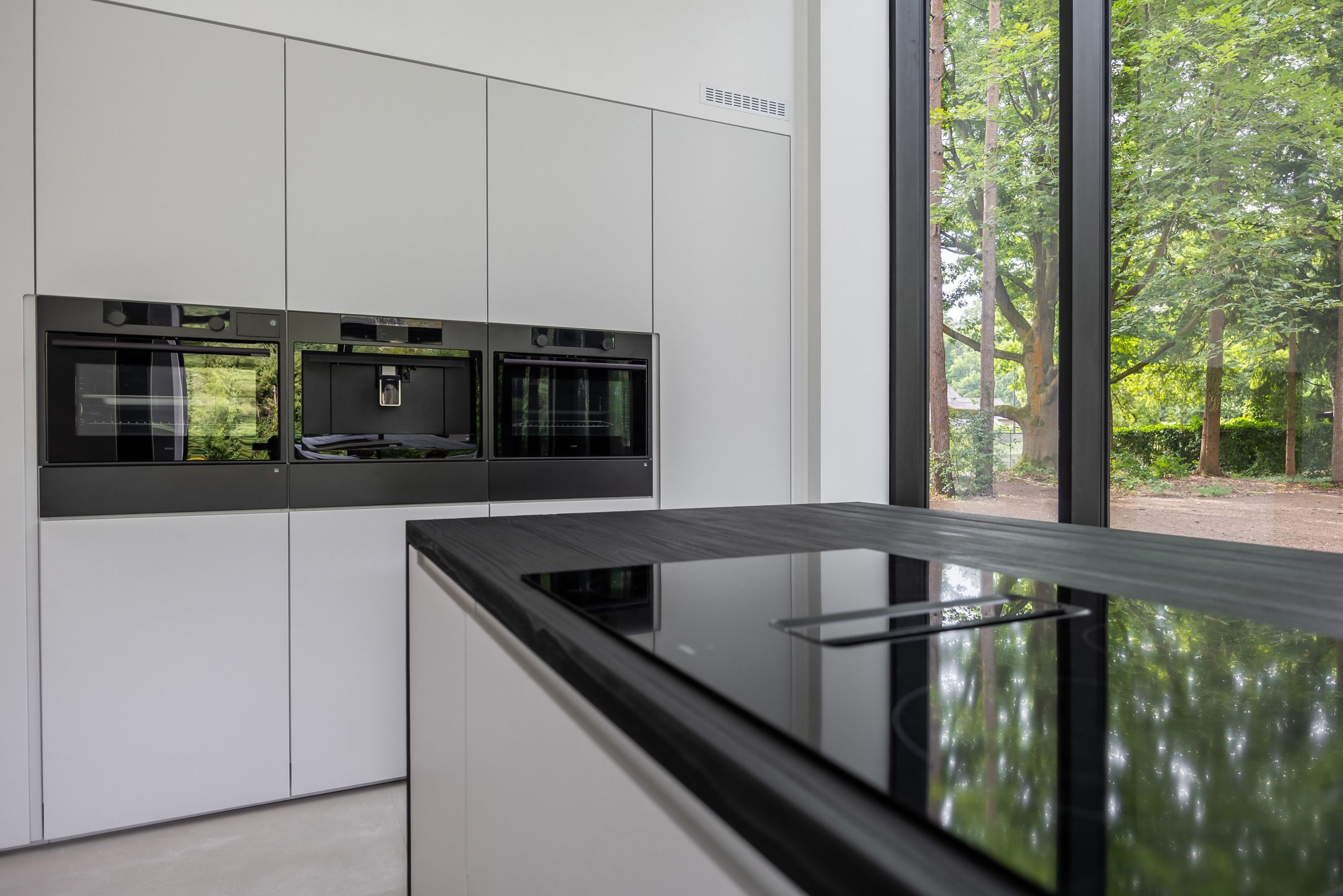 Luxe volledig gerenoveerde villa op een prachtig hoekperceel foto 18