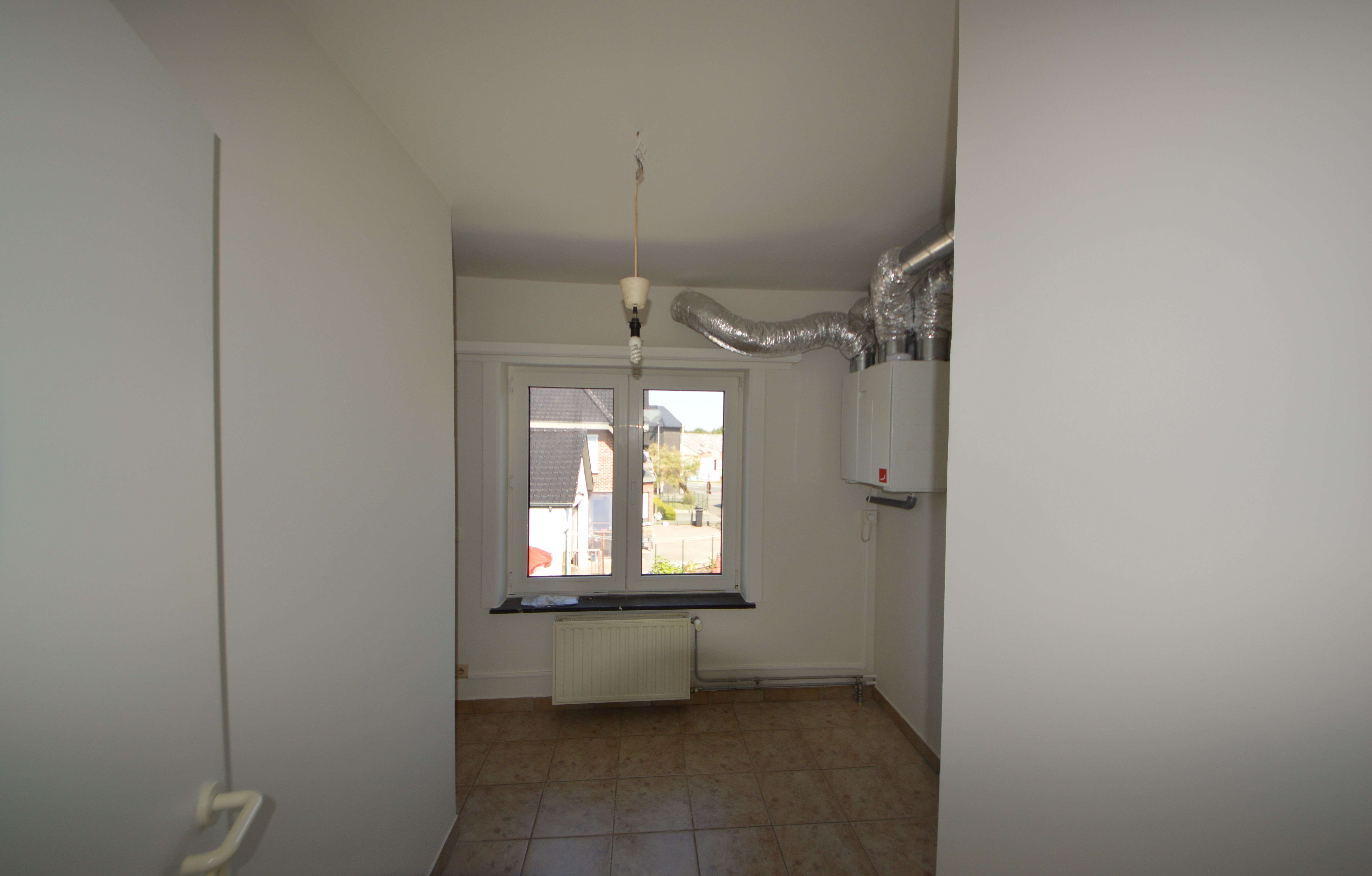 COMPLEET GERENOVEERDE WONING MET GROTE TUIN foto 11