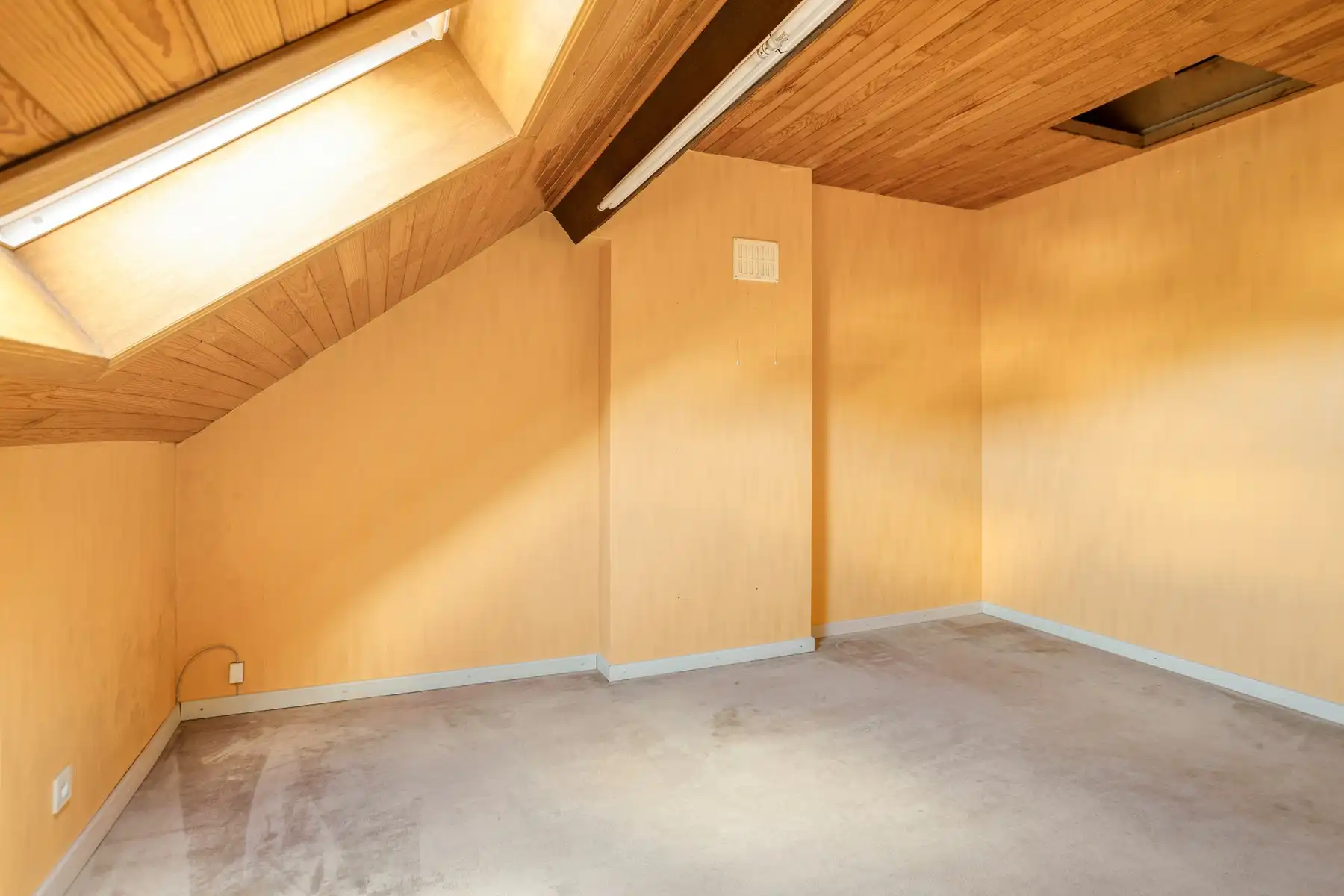 Karaktervol ruim herenhuis in het stadscentrum van Tongeren foto 21