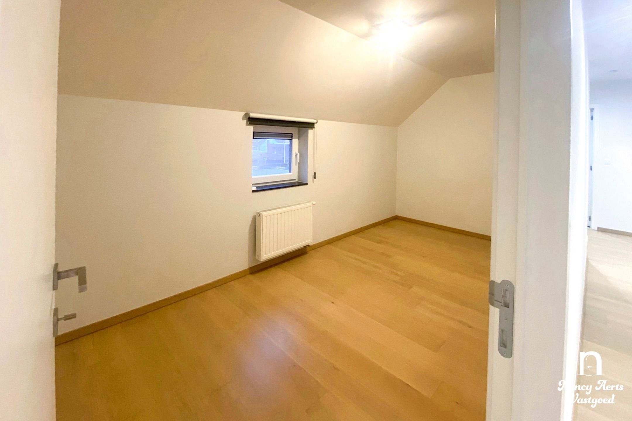 Stijlvol duplexappartement met 2 autostaanplaatsen in Lummen foto 8