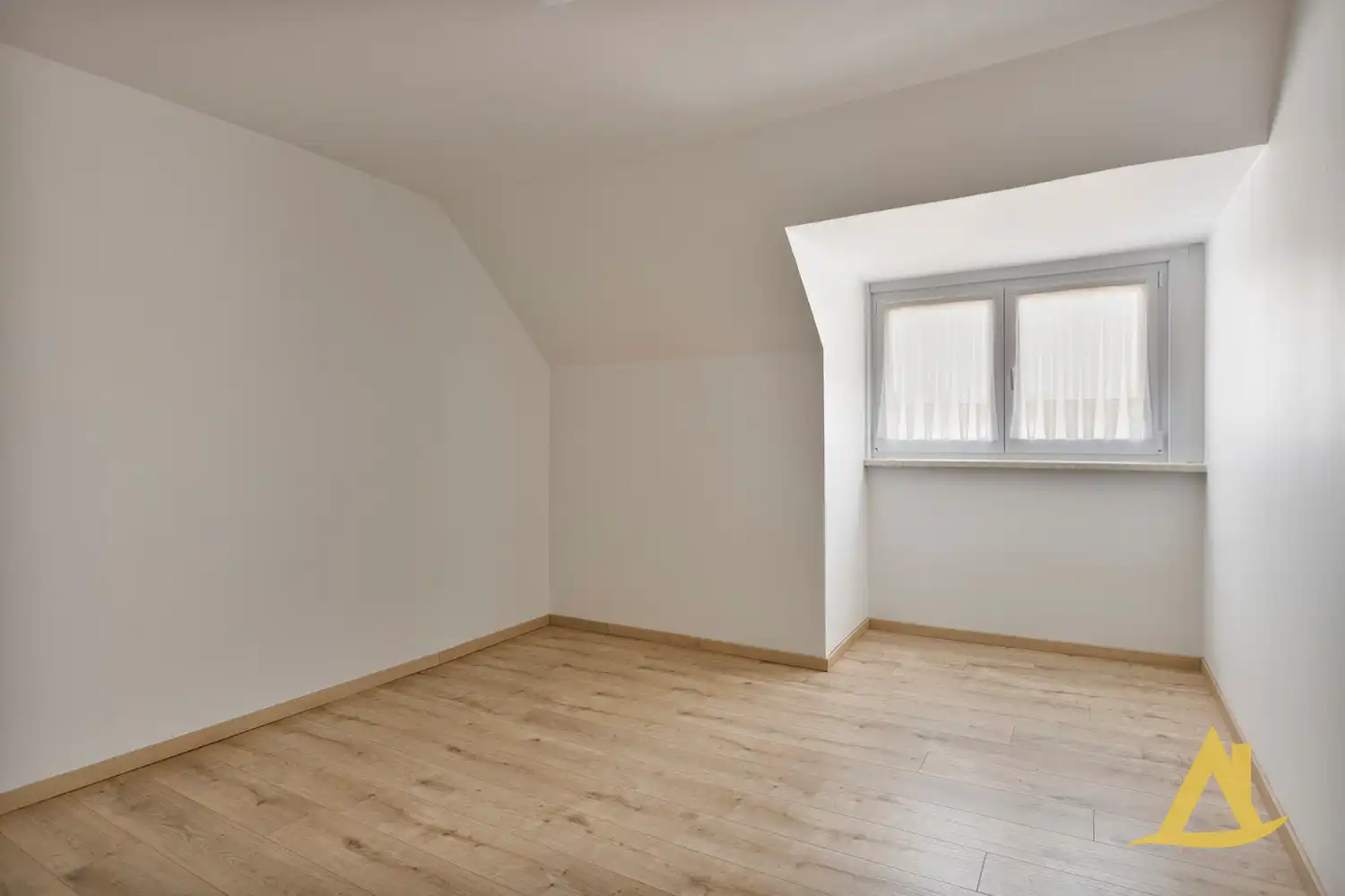RUIM APPARTEMENT IN HET CENTRUM VAN DIEST! foto 16