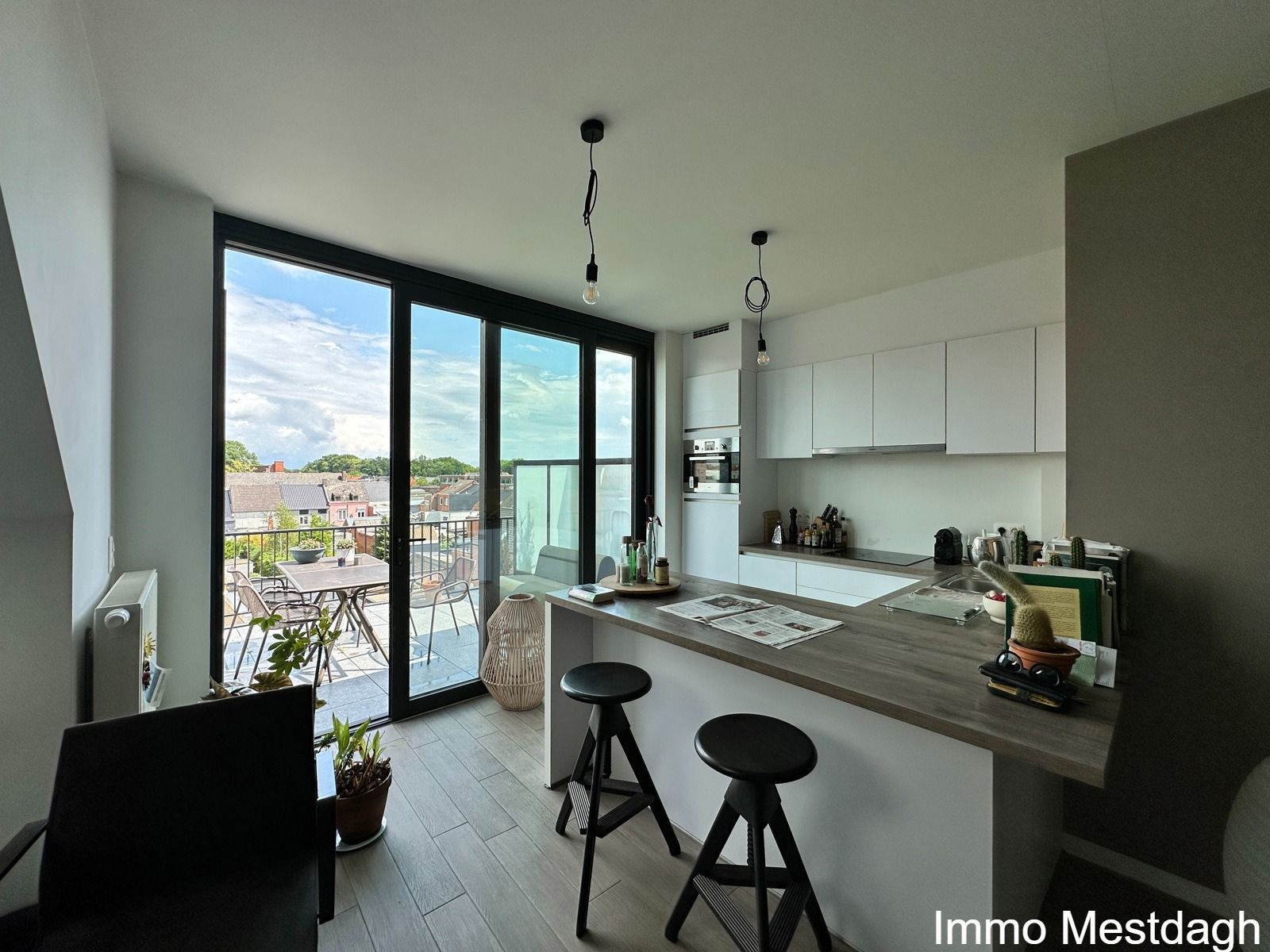 Duplex appartement op bovenste verdieping met terras & 3 slaapkamers in centrum Diest. foto 7