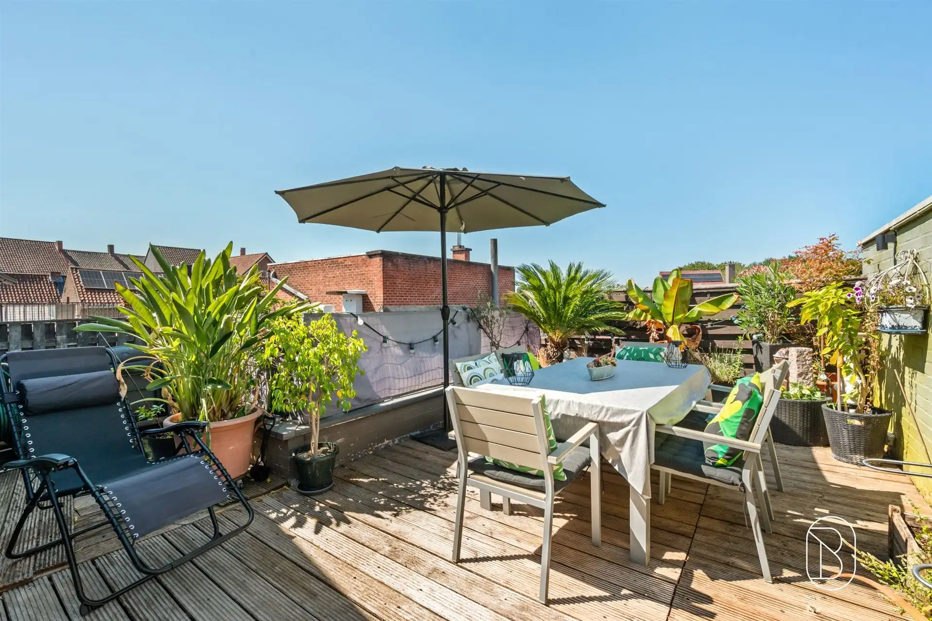 Handelspand met ruime woonst op toplocatie in Hulste foto 6