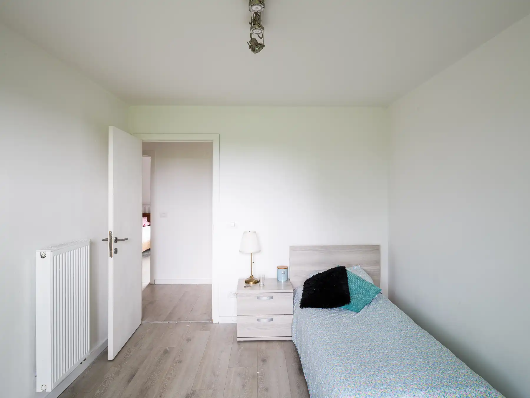 Moderne en energiezuinige woning in groene omgeving foto 15