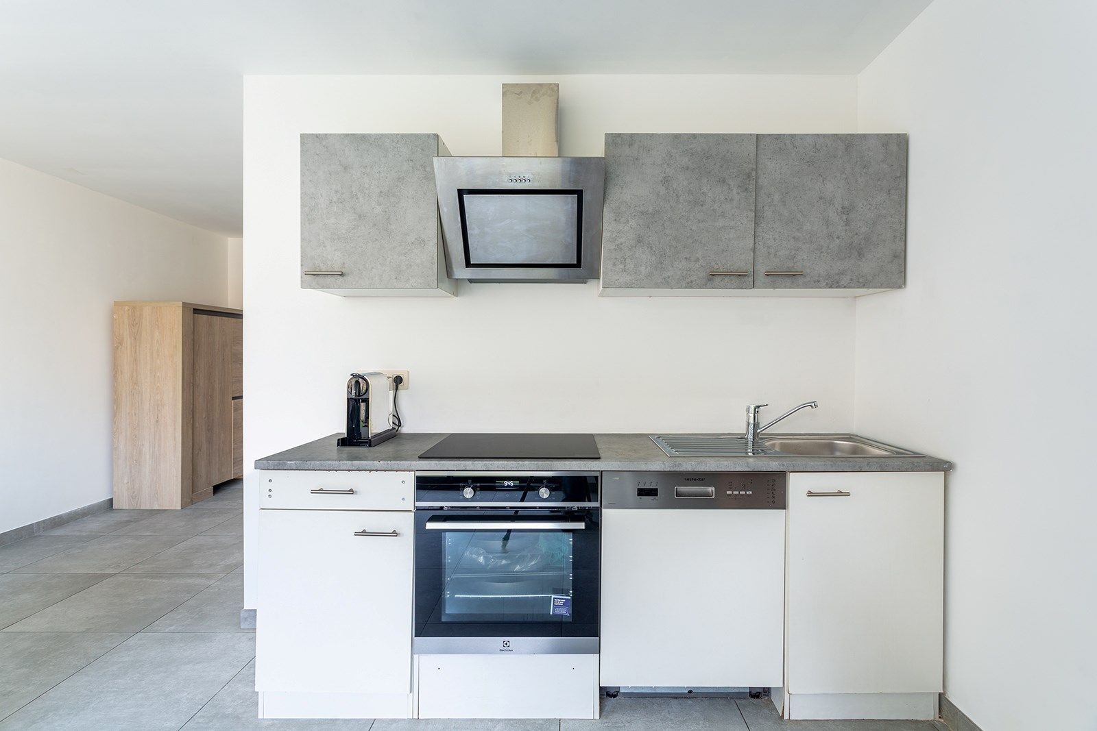 Gerenoveerde woning met 4 slaapkamers foto 8