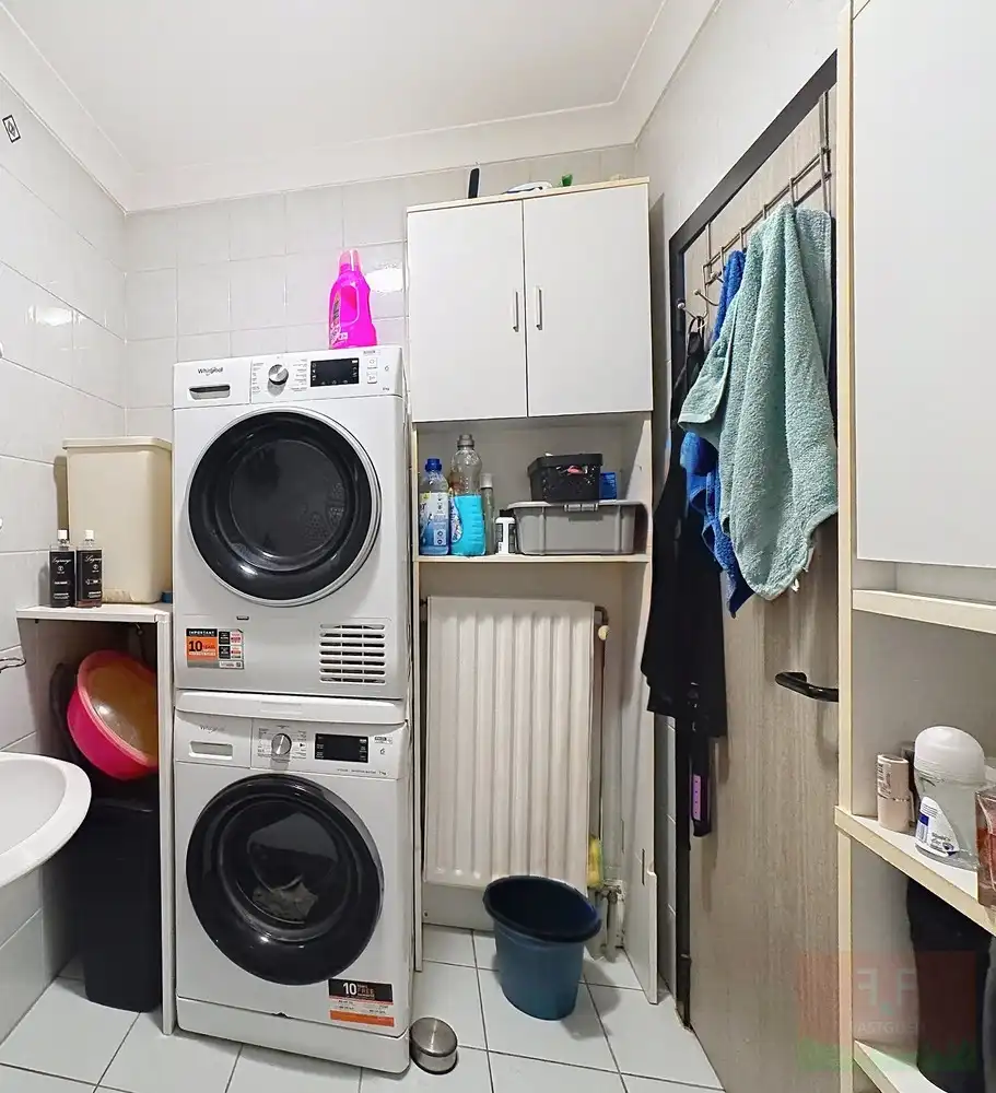 Instapklaar appartement met 2 kamers en terras te Sint-Lievens-Houtem foto 10