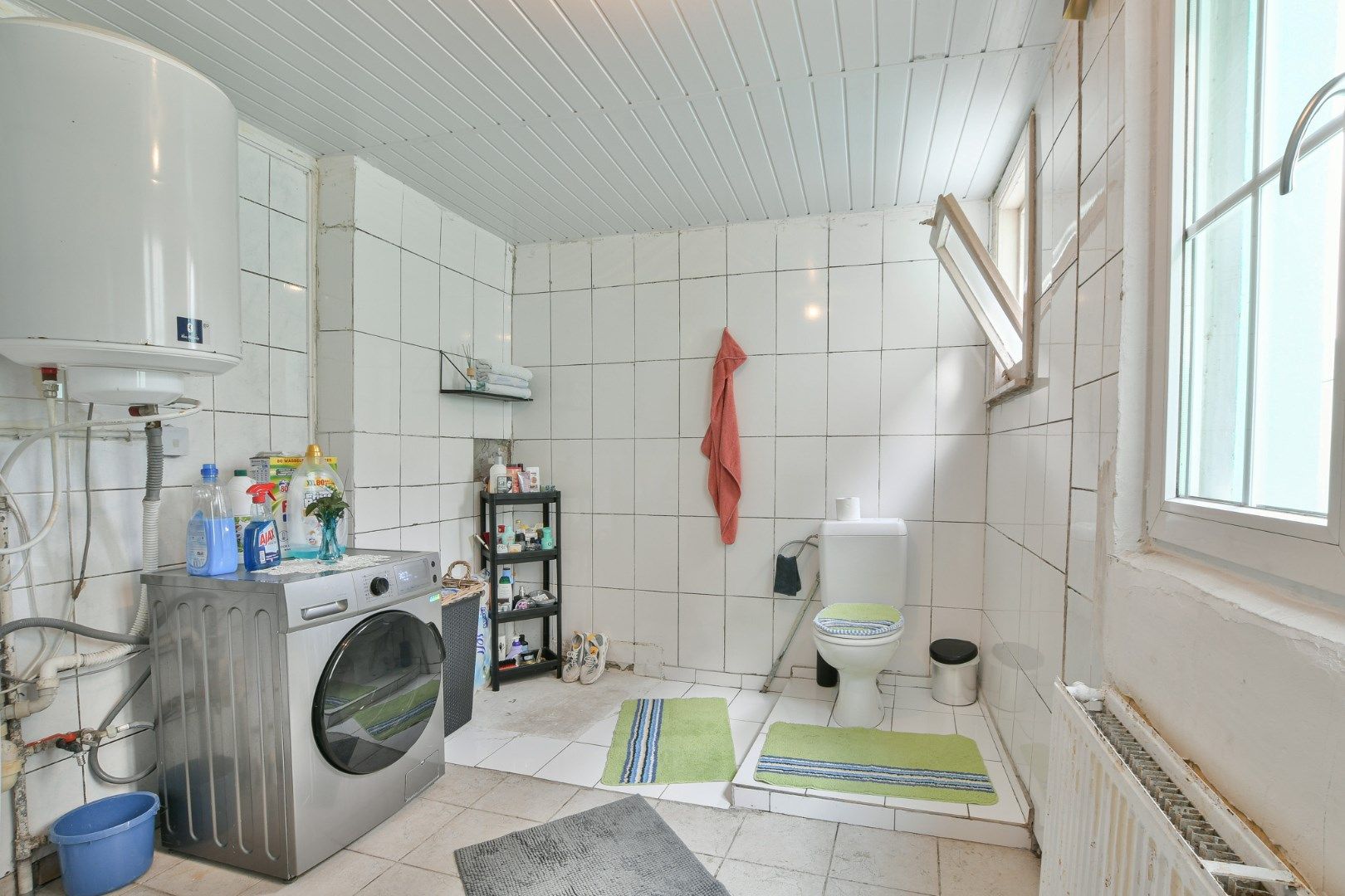 Ruime rijwoning met grote koer en 5 slaapkamers foto 10