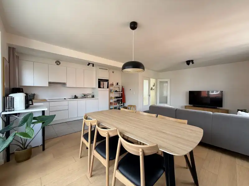 Leuk gerenoveerd hoekappartement met terras nabij Patershol & Dok Noord foto 4