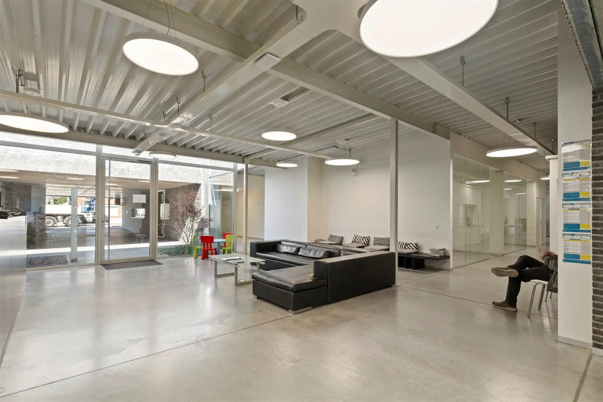 Ivesteringsvastged Praktijk + appartementsgebouw foto 9