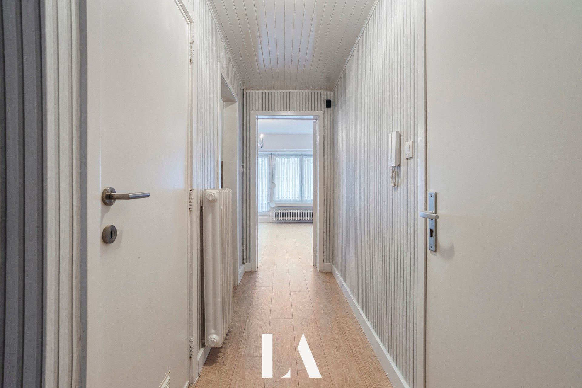 Vernieuwd 1-slaapkamer appartement vlakbij zee. foto 4