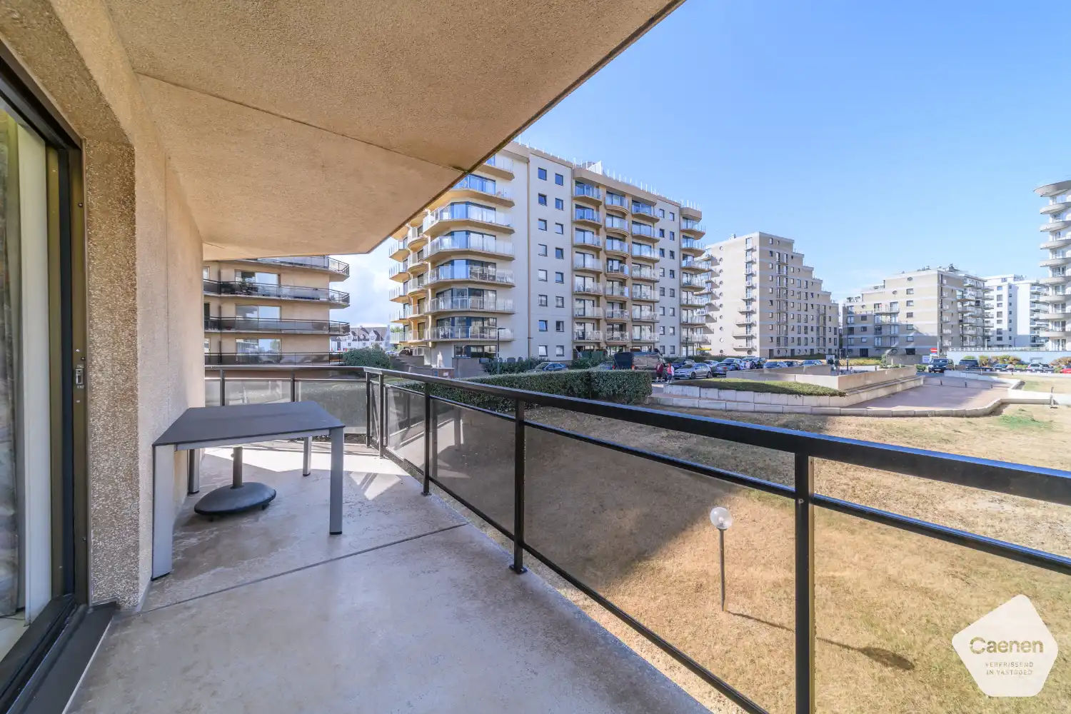 Instapklaar hoekappartement met drie slaapkamers en zonnig terras nabij zee foto 4